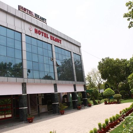 Hotel Ekant Faridabad Bagian luar foto