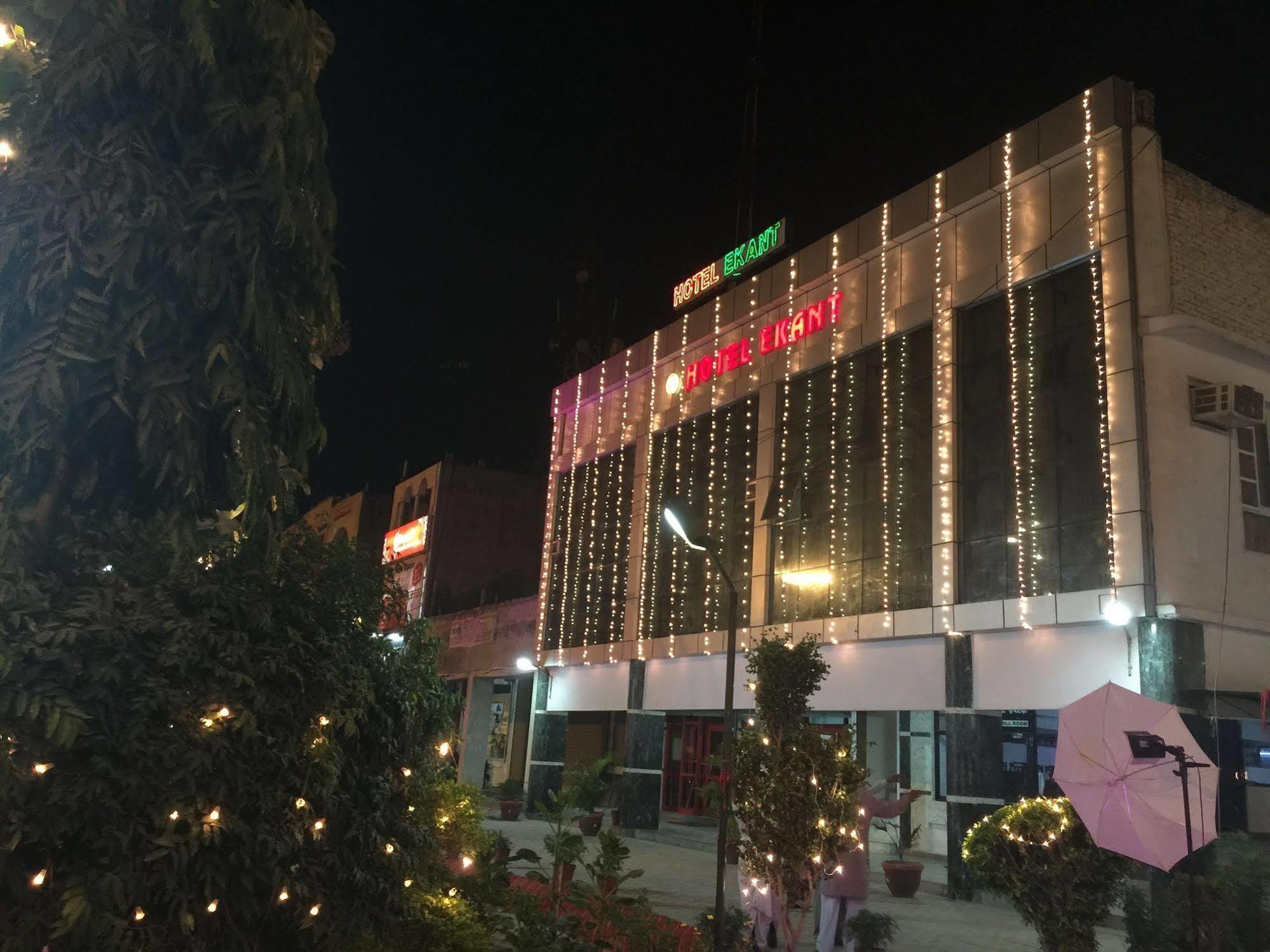 Hotel Ekant Faridabad Bagian luar foto